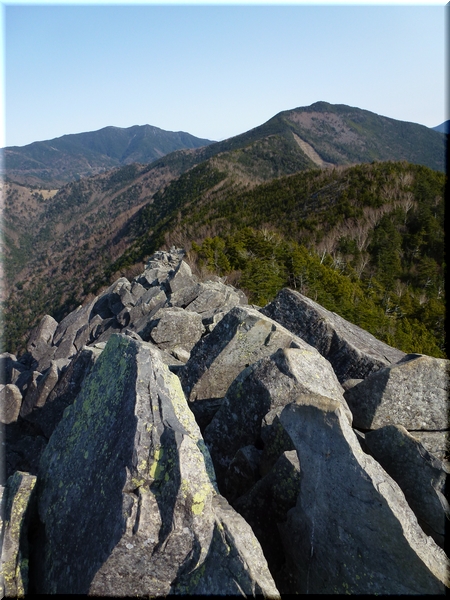 高度感が楽しめる乾徳山