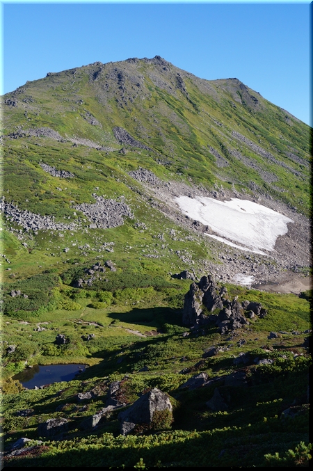 頼りがいのありそうなトムラウシ山