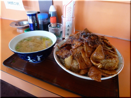 豚丼（大盛り）