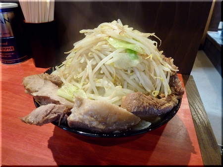 大ラーメン豚入り(野菜マシマシカラメ) 大ラーメン豚入り(野菜マシマシカラメ)