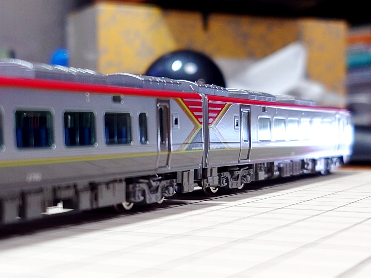 TOMIX製JR四国2700系をちょっとかっこ良く仕上げる小加工