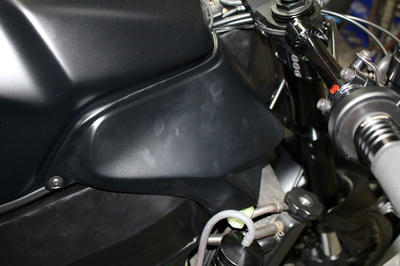 CBR954RRエアダクトカバー
