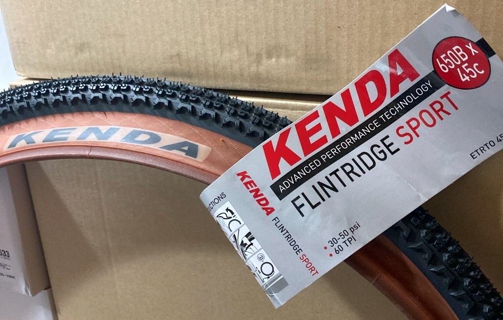 自転車用タイヤKENDA FLINTRIDGE SPORT 650B×45C