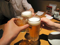 11_焼き鳥居酒屋乾杯.jpg