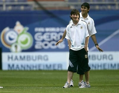 messi126.jpg
