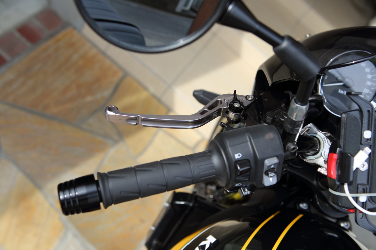 Z900RSにコーケンのメカニカルクラッチホルダーのアヴァンツァを装着