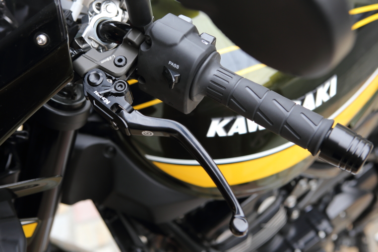 Z900RSにコーケンのメカニカルクラッチホルダーのアヴァンツァを装着