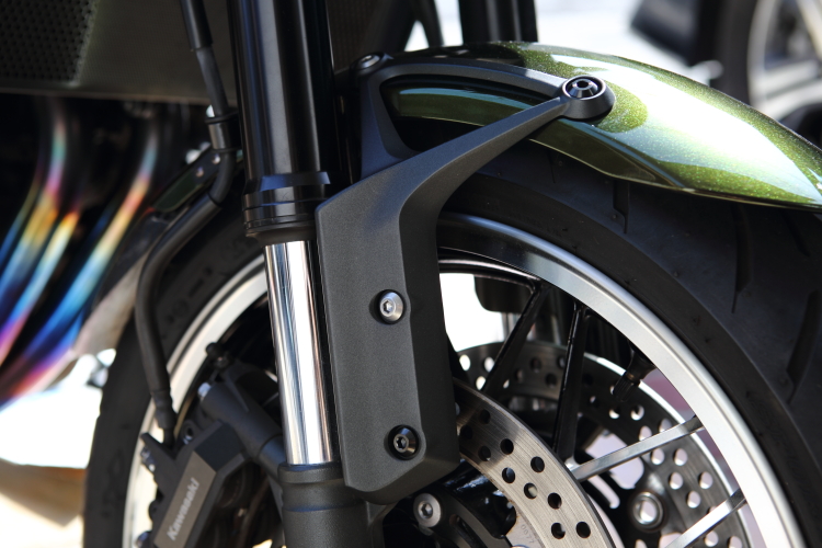 Z900RSのボルトをチタンボルトに交換