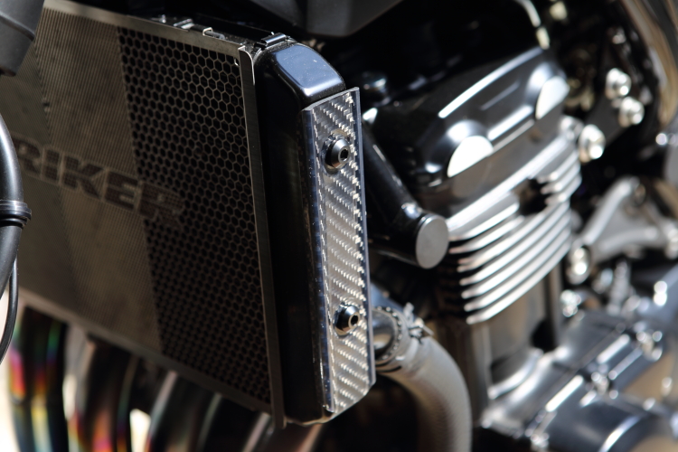 Z900RSのボルトをチタンボルトに交換