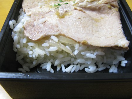 ごはん、豚肉、オニオン炒め