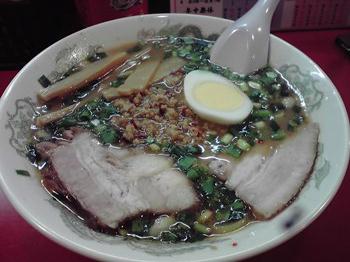 ピリ辛　味噌ラーメンの「みそ四川」