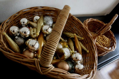 ornaments_bascket.jpg