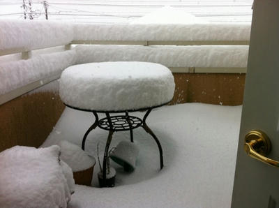 balcony_snow.jpg