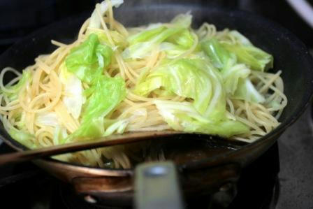 パスタを和える