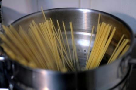パスタ投入