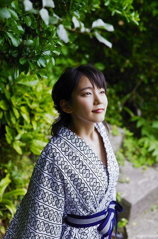 吉岡里帆 浴衣グラビア