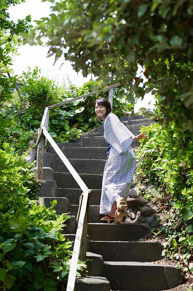 吉岡里帆 浴衣グラビア