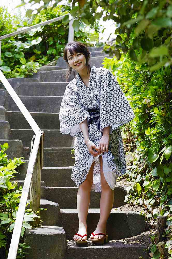 吉岡里帆 浴衣グラビア