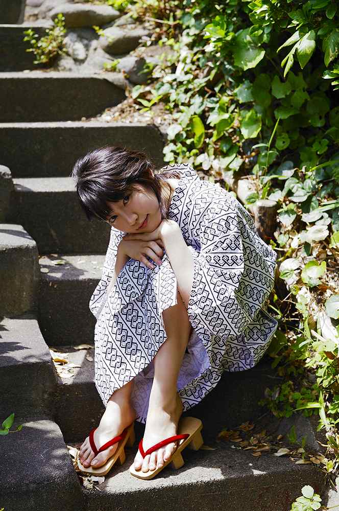 吉岡里帆 浴衣グラビア