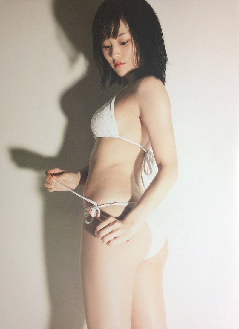 山本彩 グラビア