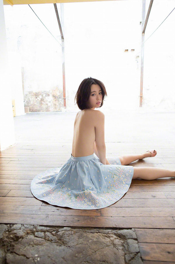 小池里奈 グラビア