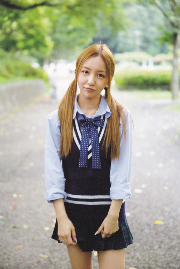 板野友美 グラビア