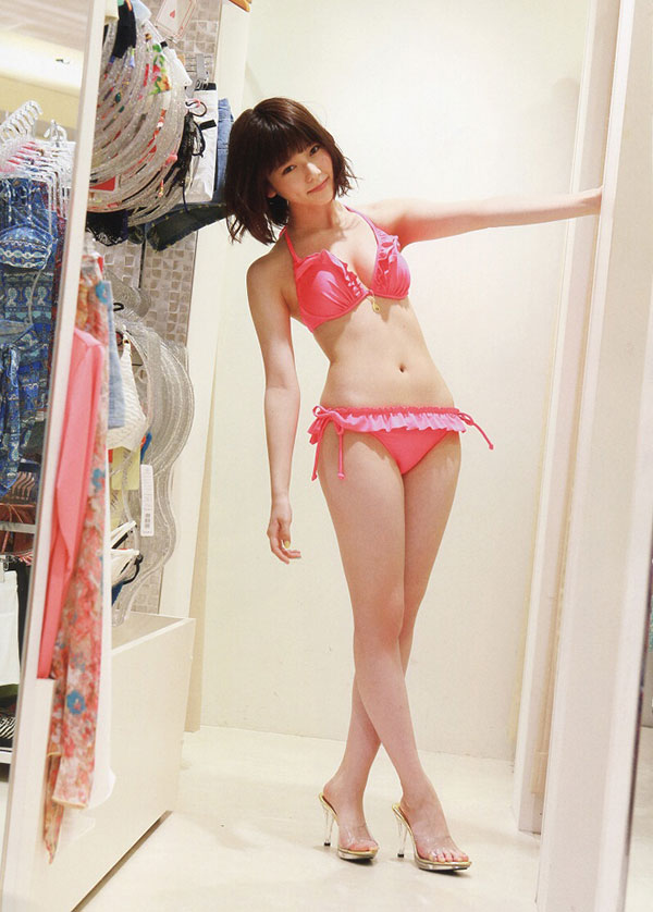 島崎遥香 グラビア