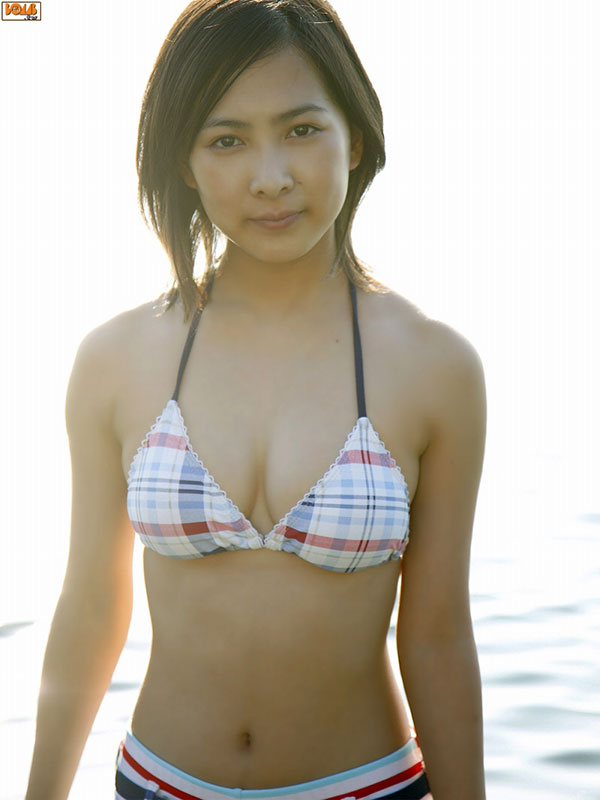 谷村美月 グラビア