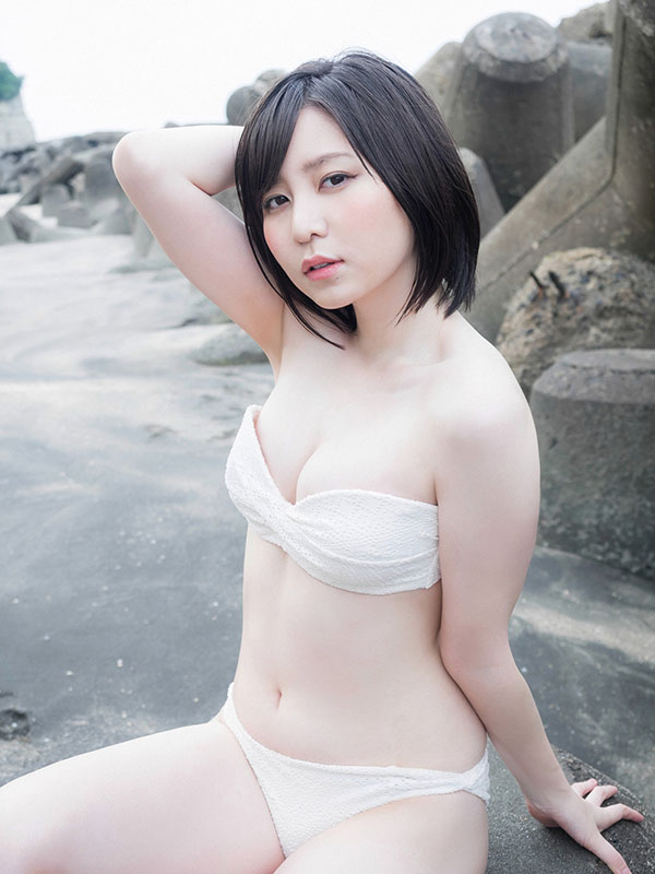 岩田華怜 グラビア