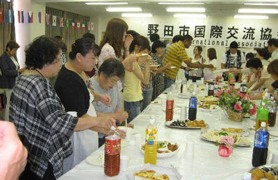 2010welcomeparty2
