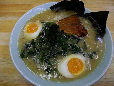 醤油ラーメン　大盛り　＋　味玉