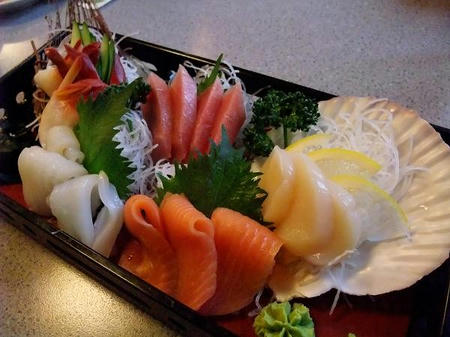 刺身盛り合わせ