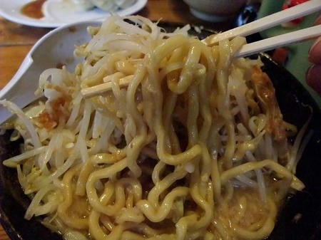角ふじ麺の麺