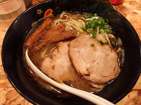 焦がし黒とんこつらーめん