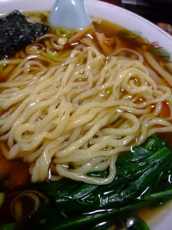 おおつき食堂　手打ラーメン　麺