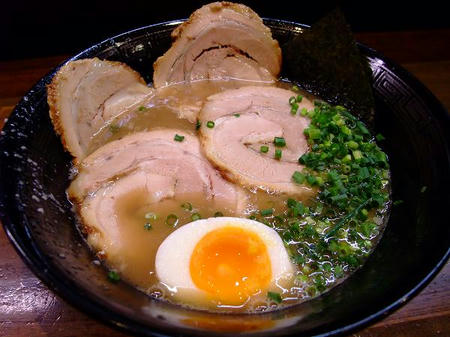 とんこつ屋 秀虎 チャーシューとんこつ