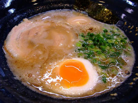 秀虎　みそとんこつ＋味玉
