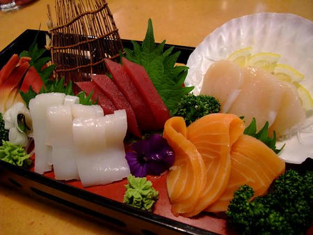 やまと屋本店　刺身盛り合わせ