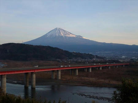 富士川ＳＡ（下り）からの富士山
