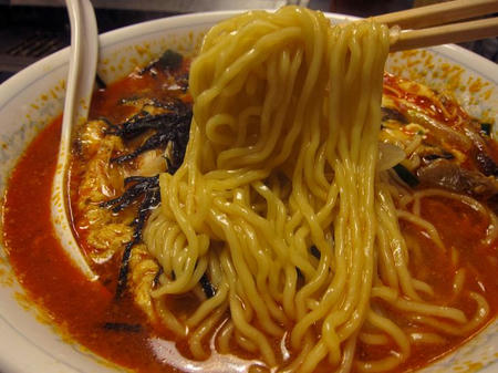 焼肉レストラン あおぞら　カルビラーメンの麺
