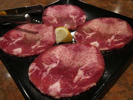 焼肉食堂 かっちゃんち 牛タン塩(上)