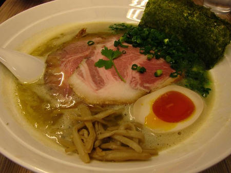 燵家製麺 燵家製麺・改
