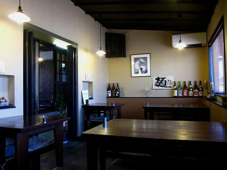 麺処酒処 ふる川 暮六つ 店内