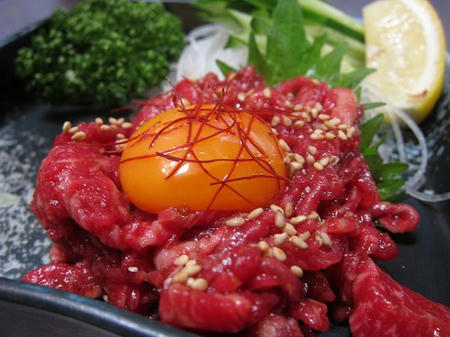 焼肉 燦 ユッケ