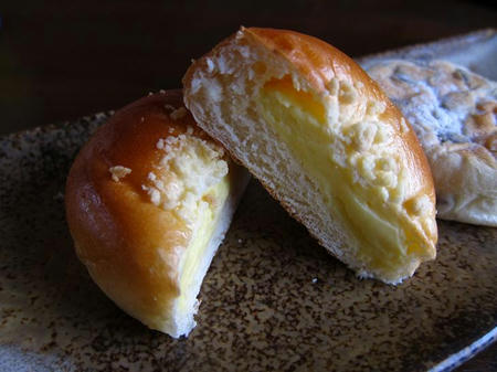 ポンパドウル 三芳酒種あんぱん クリーム