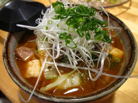 麺処 くいしん坊 牛もつ煮