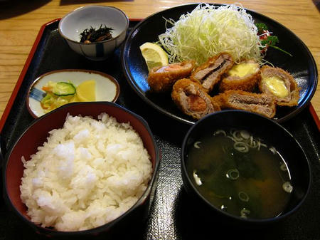 とんかつ 梅乃家　三色ミックスかつ定食