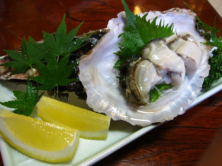 お食事処 たちき　岩牡蠣