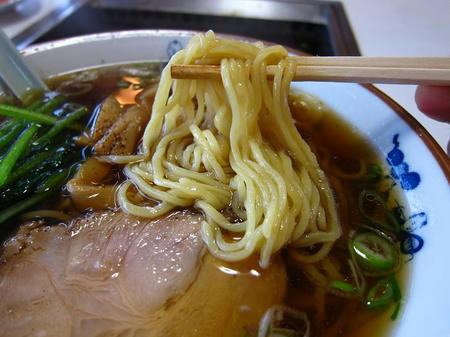 忠央食堂　しょうゆラーメン