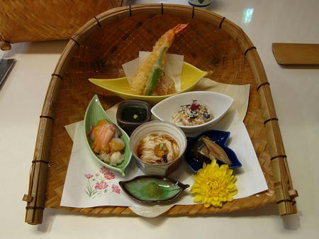 菊もと 昼会席